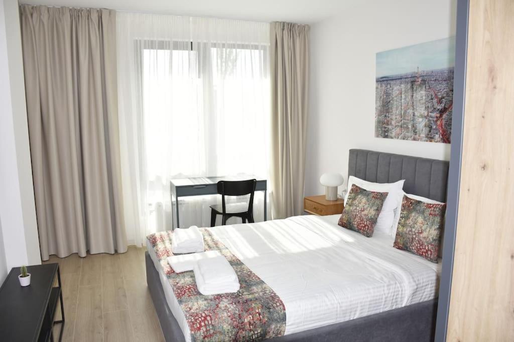 Tokiyo: A Lovely City Center 2 Bedrooms Apartment With Private Parking Sofia Exterior photo